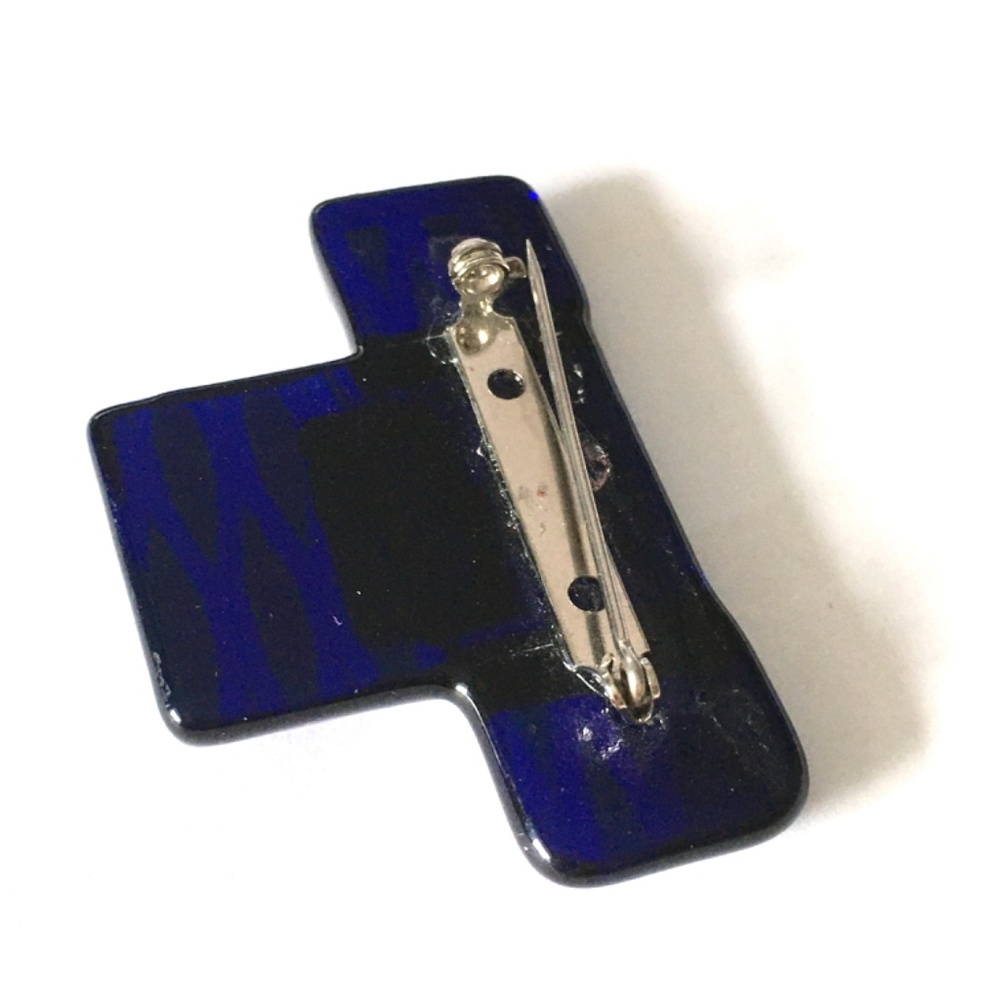 Kimono Brooch - Richly patterned dichroic fused glass Jewelry - Picture 7 of 8